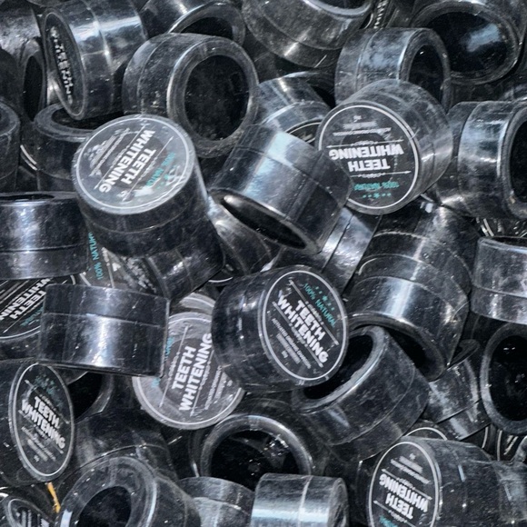 Organic sealed teeth whitening charcoal powder  + bamboo brush.  (wholesale 20) - Picture 3 of 5